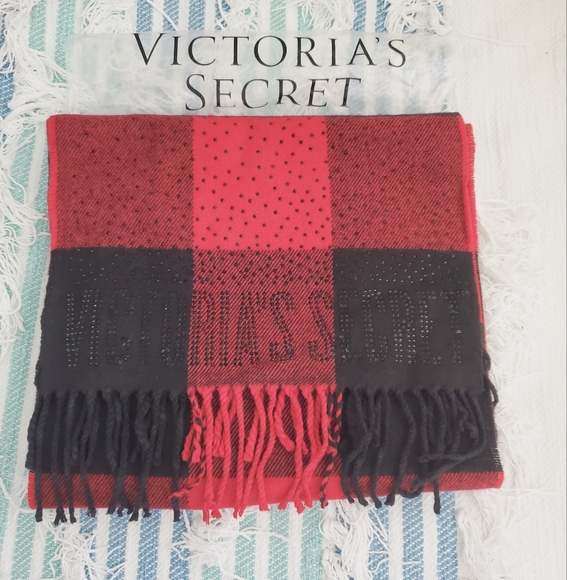 Victoria's Secret scarf NWT - Picture 2 of 8